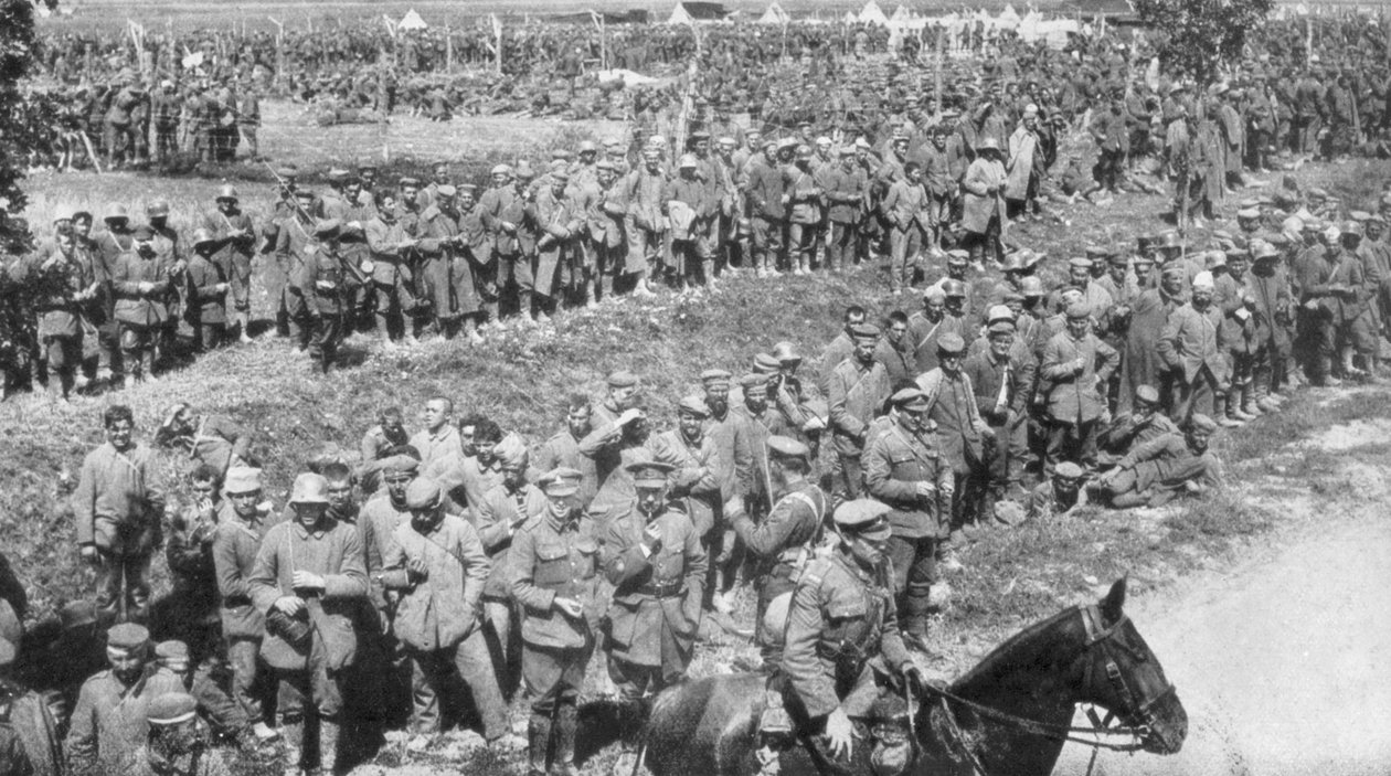 Kolonner av tyske fanger, Somme, Frankrike, 1918 av Unbekannt