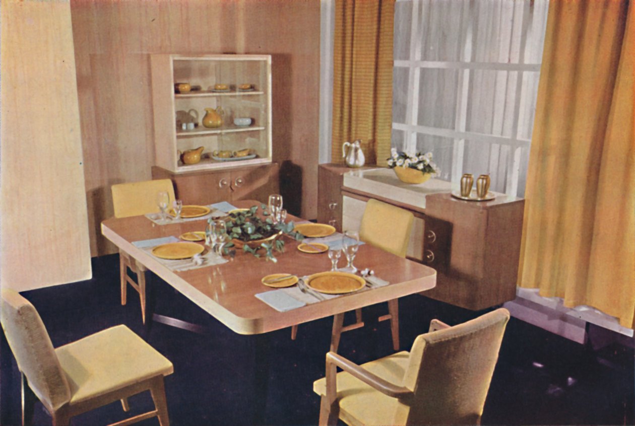 Spisestuegruppe i fuglelønn, 1942. av Unbekannt
