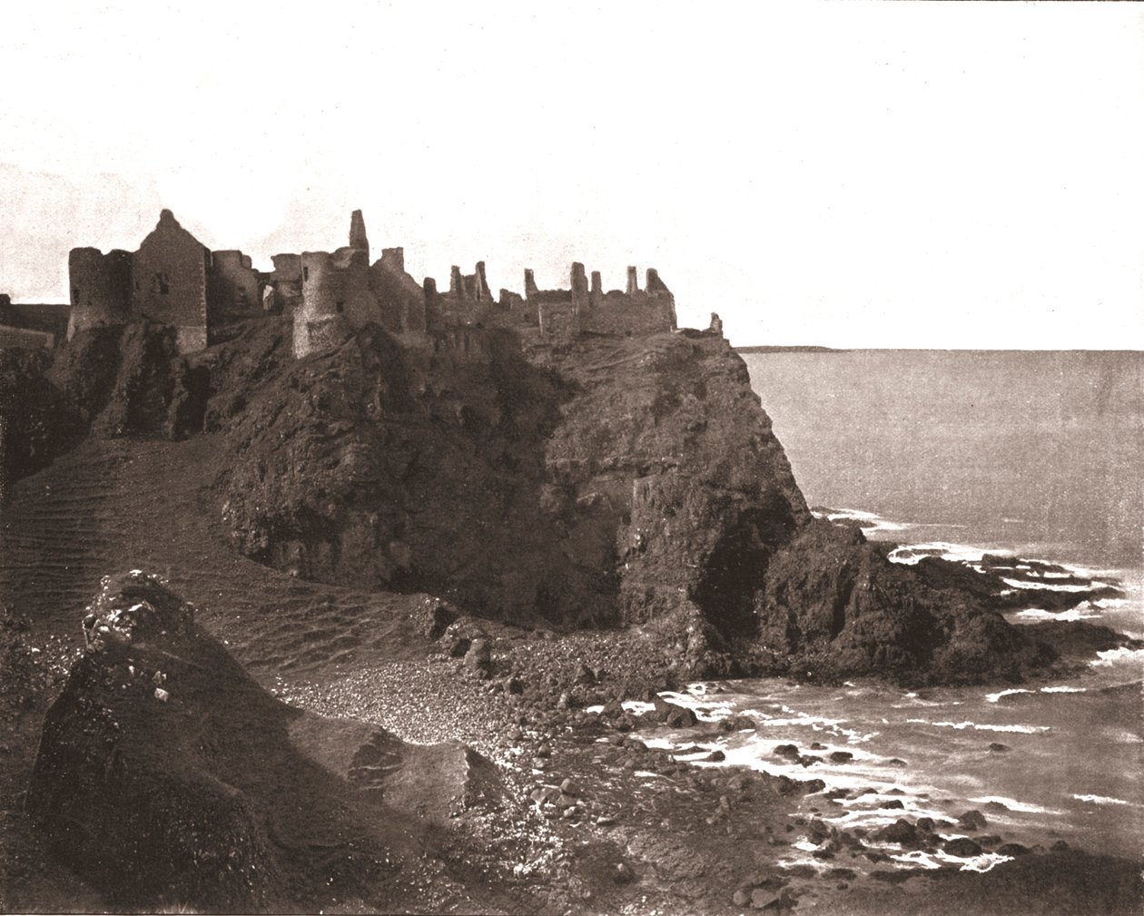 Dunluce Castle, County Antrim, Nord-Irland, 1894. av Unbekannt