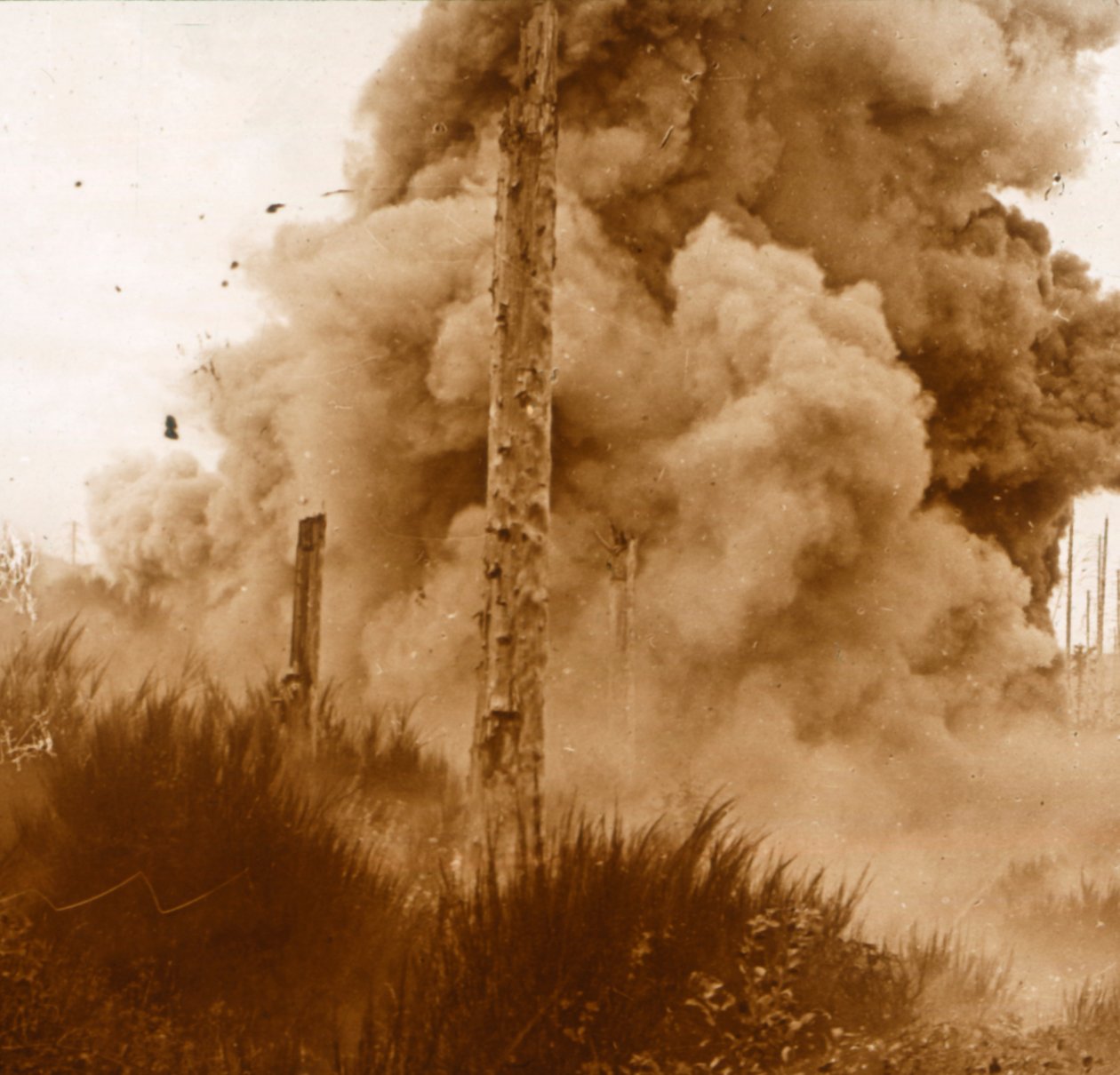 Eksplosjon av en mine, Vosges, østlige Frankrike, c1914-c1918 av Unbekannt