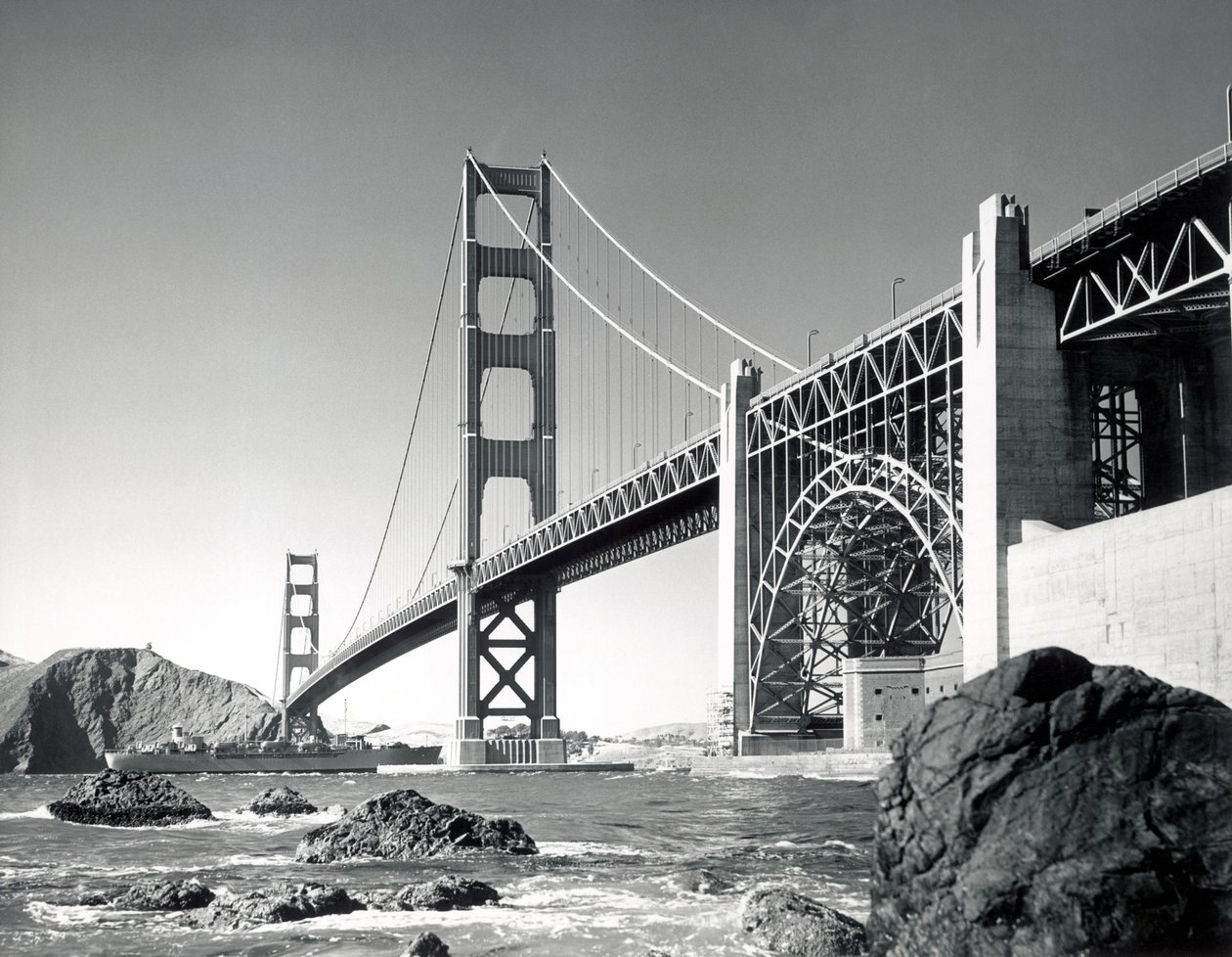 Golden Gate Bridge 1950, California (s/hvitt-bilde) av Unbekannt