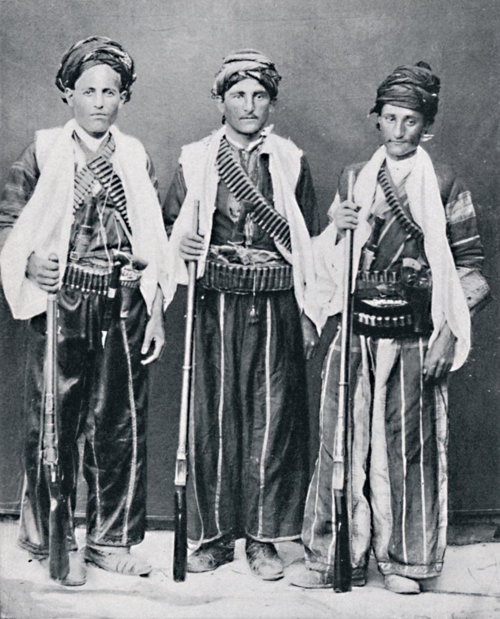 Kurdiske fjellbrigander, Armenia, 1902 av Unbekannt