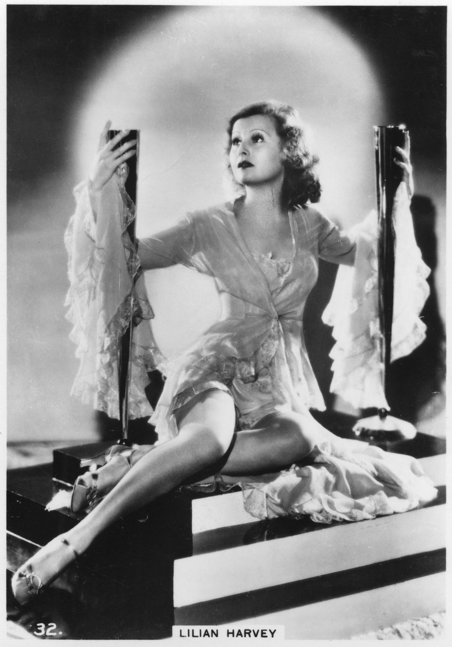 Lilian Harvey , britiskfødt tysk filmskuespillerinne, c1938 av Unbekannt