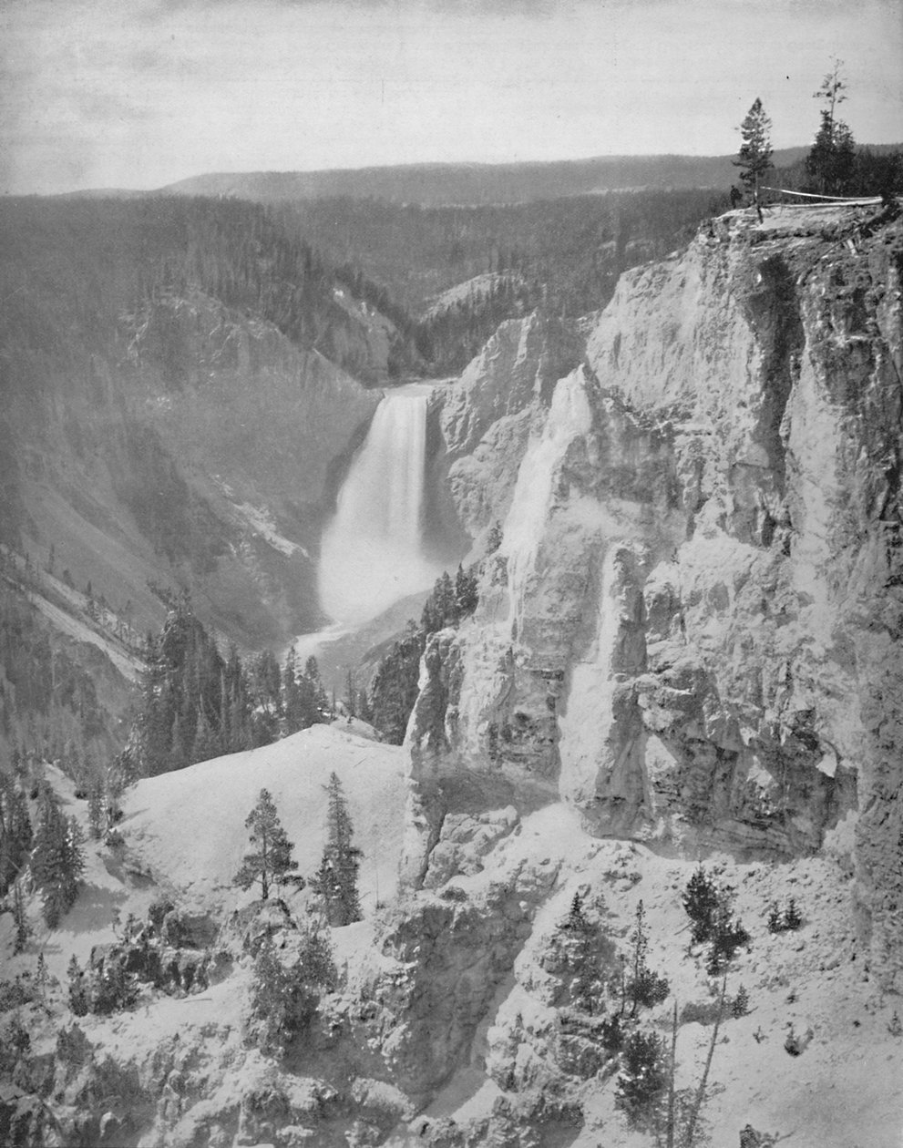 Lower Falls of the Yellowstone, Wyoming, c1897. av Unbekannt