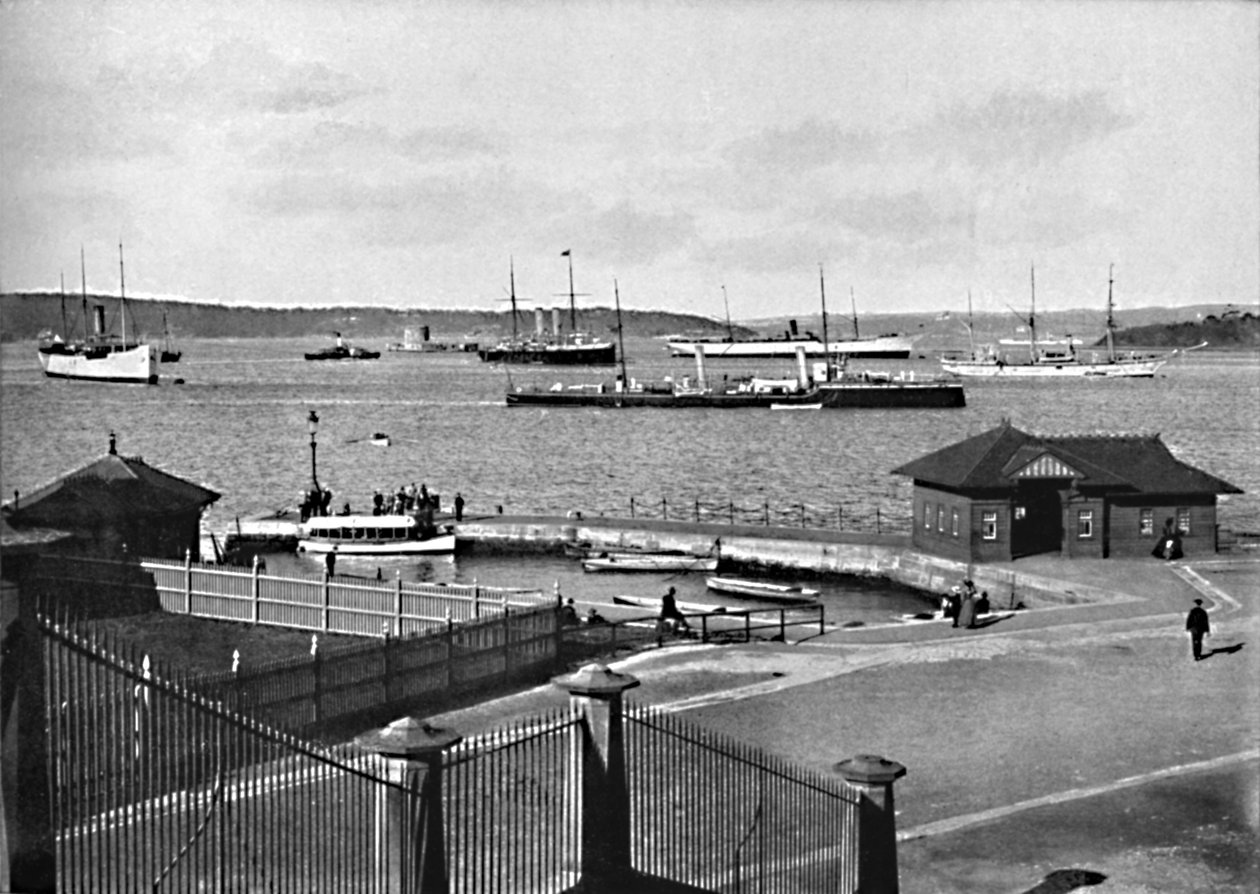 Man o War Stairs and Farm Cove, c1900. av Unbekannt