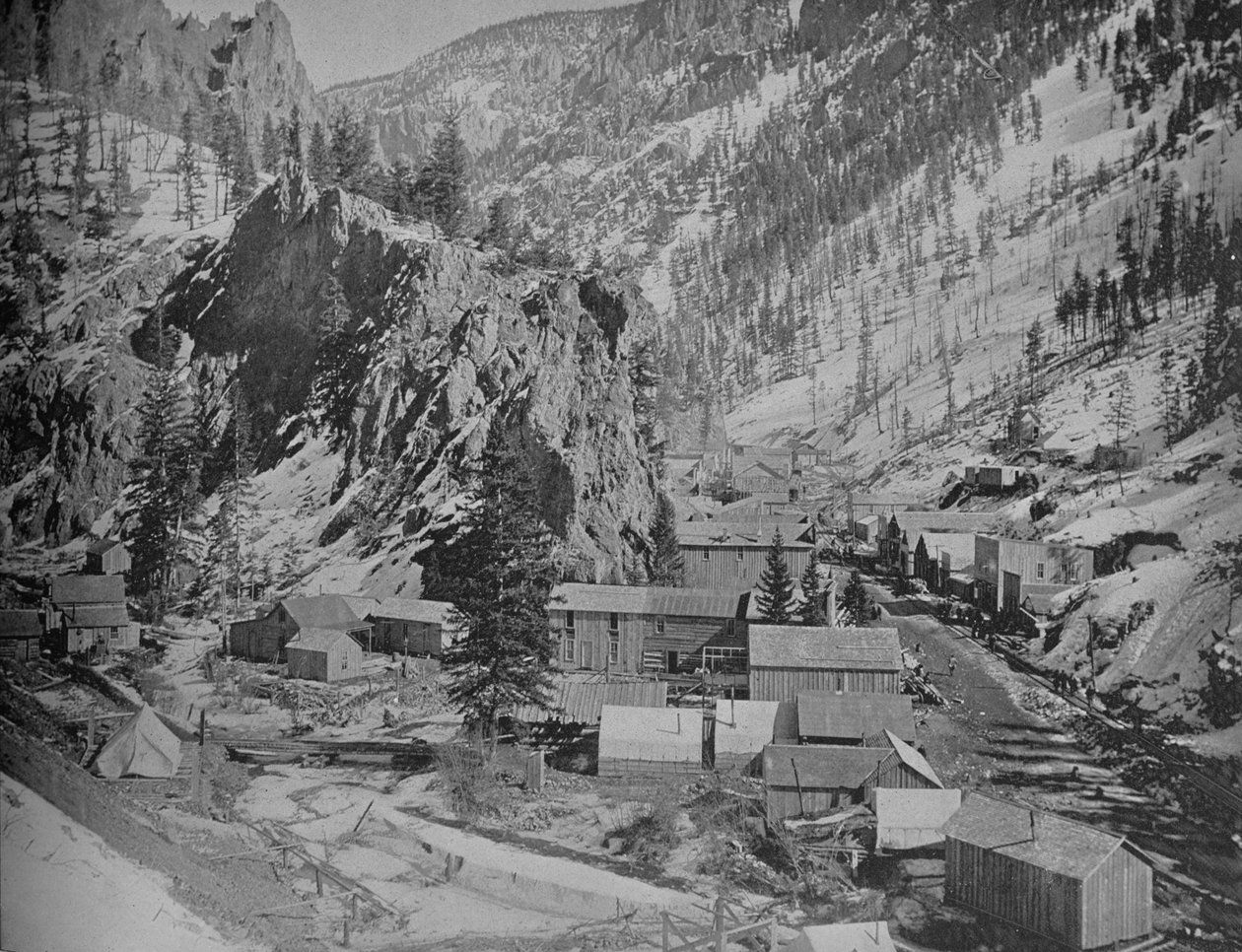 Mining Camp, Nevada, c1897. av Unbekannt