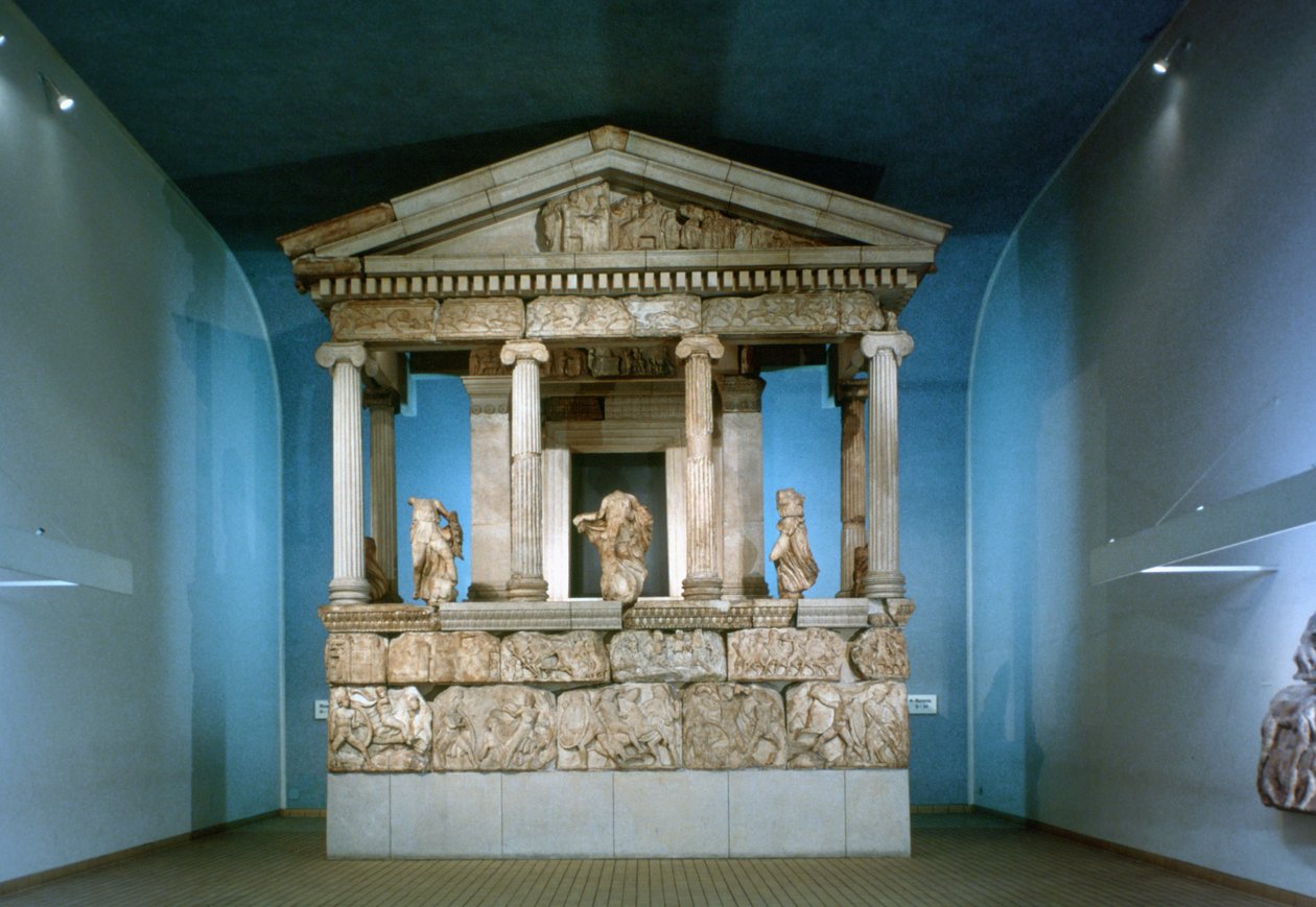 Nereid-monumentet, Lykian, 390-380 f.Kr av Unbekannt