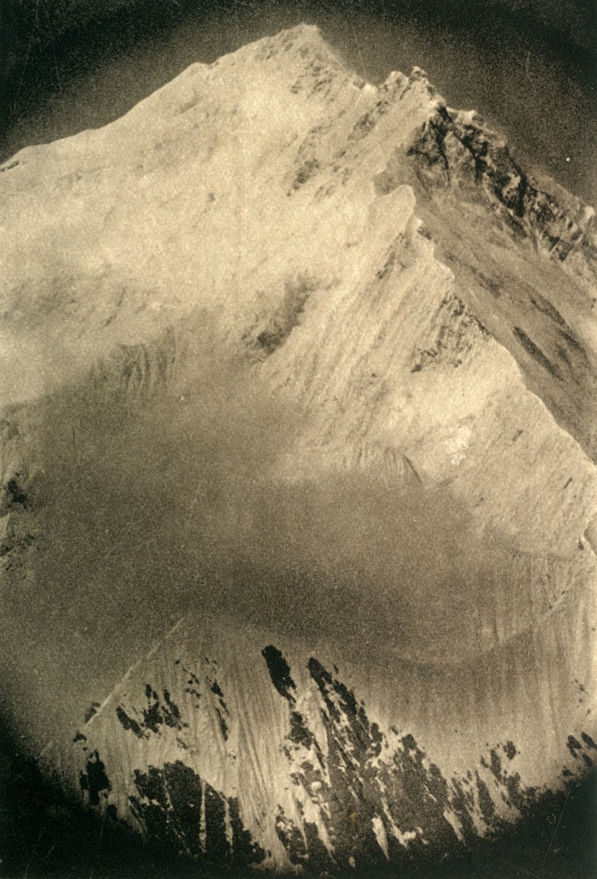North East Ridge of Mount Everest, c1918-c1939. av Unbekannt