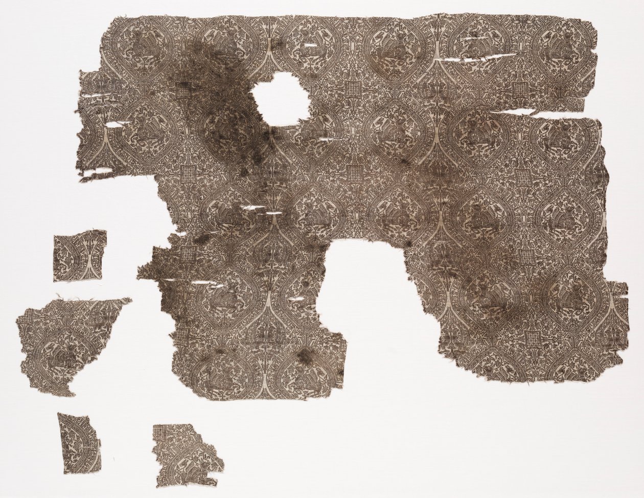 Ogives med bevingede firbeinte og påfugler, 1526-1955. av Unbekannt