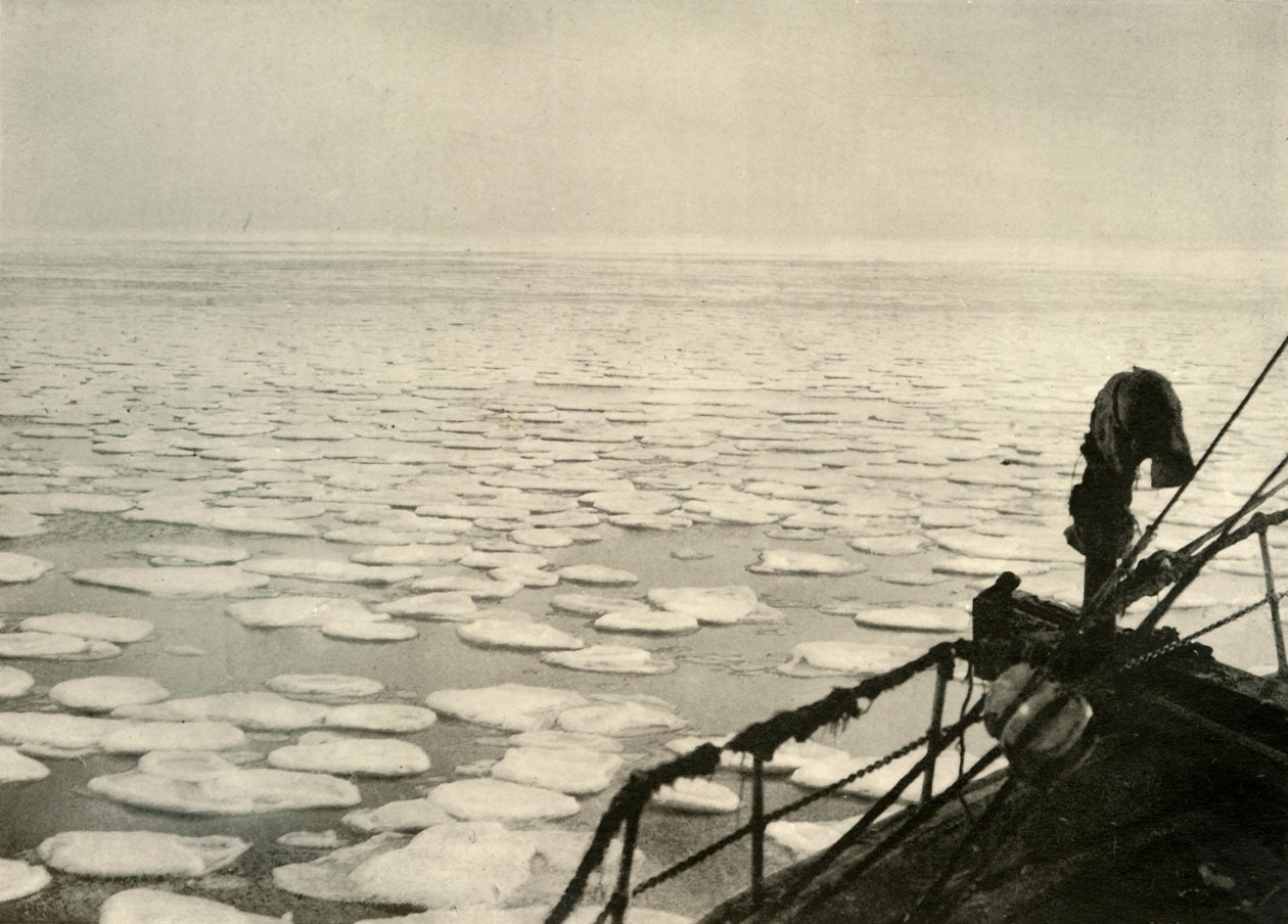 Pannekakeis i Rosshavet, c1908, 1909. av Unbekannt