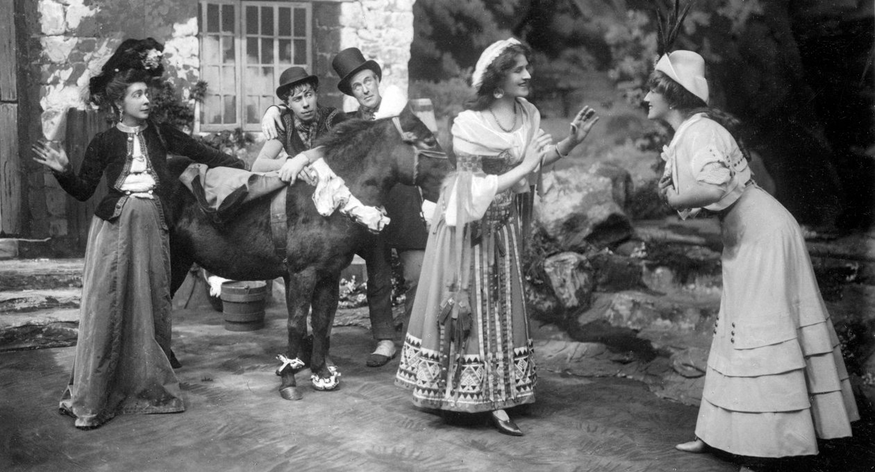 Fremførelse av The Gay Gordons, c1907 av Unbekannt