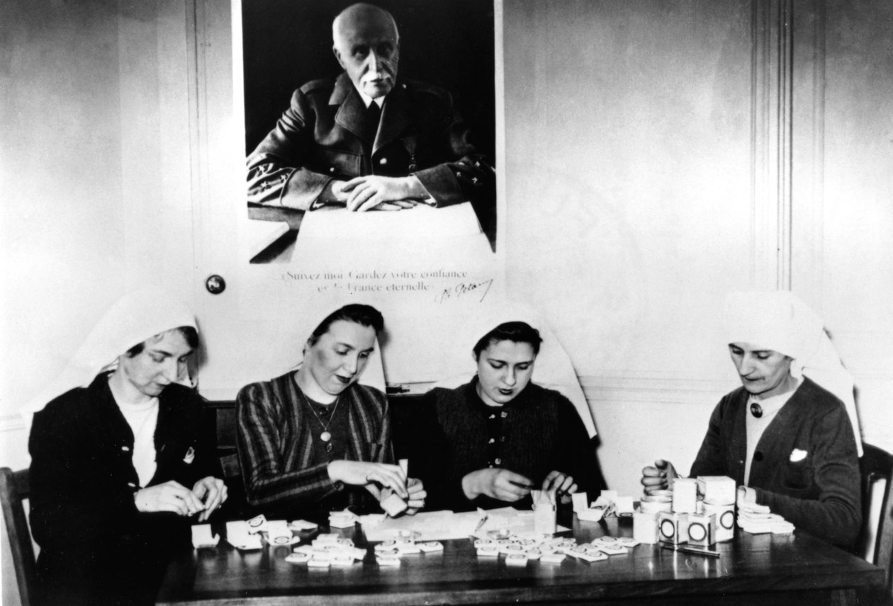 Tilbereder vitamingodteri, tysk-okkupert Frankrike, 1940-1944 av Unbekannt