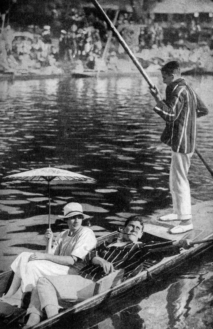 Punting on Themsen, c1922 av Unbekannt