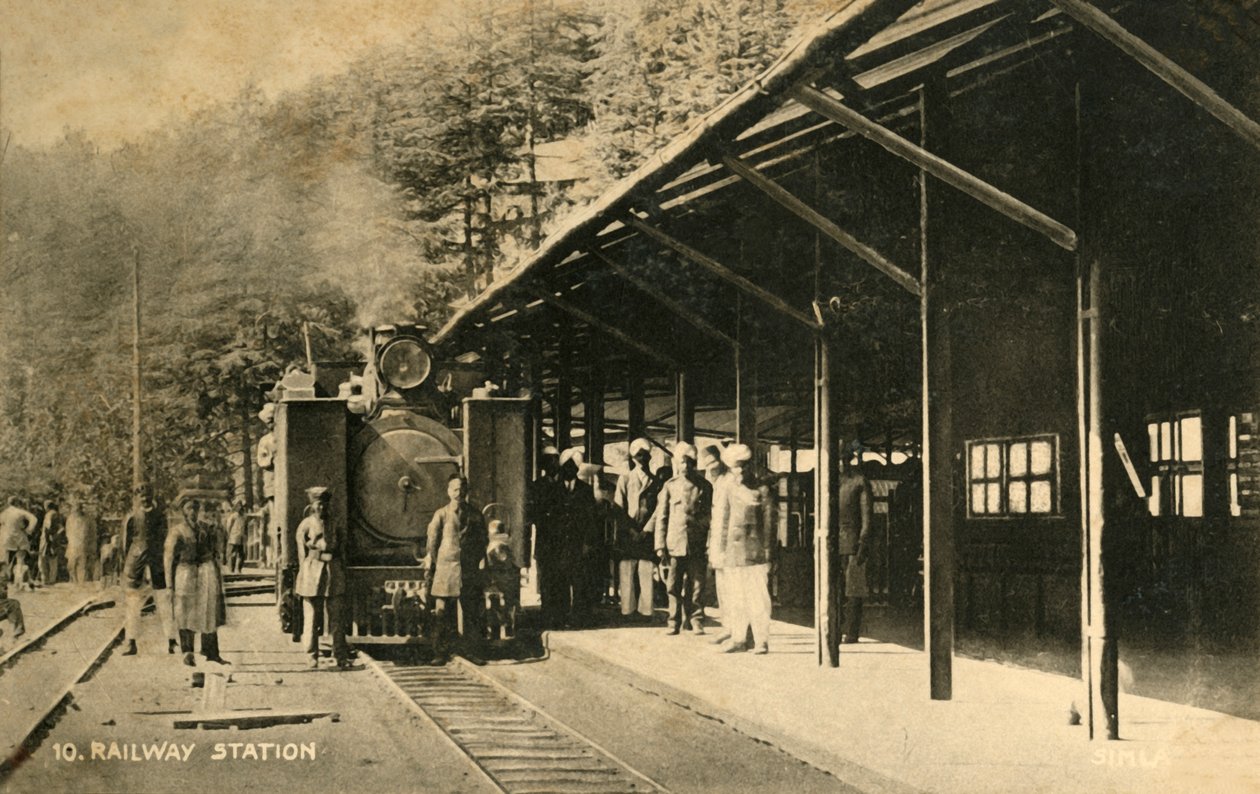 Jernbanestasjon, c1918-c1939. av Unbekannt
