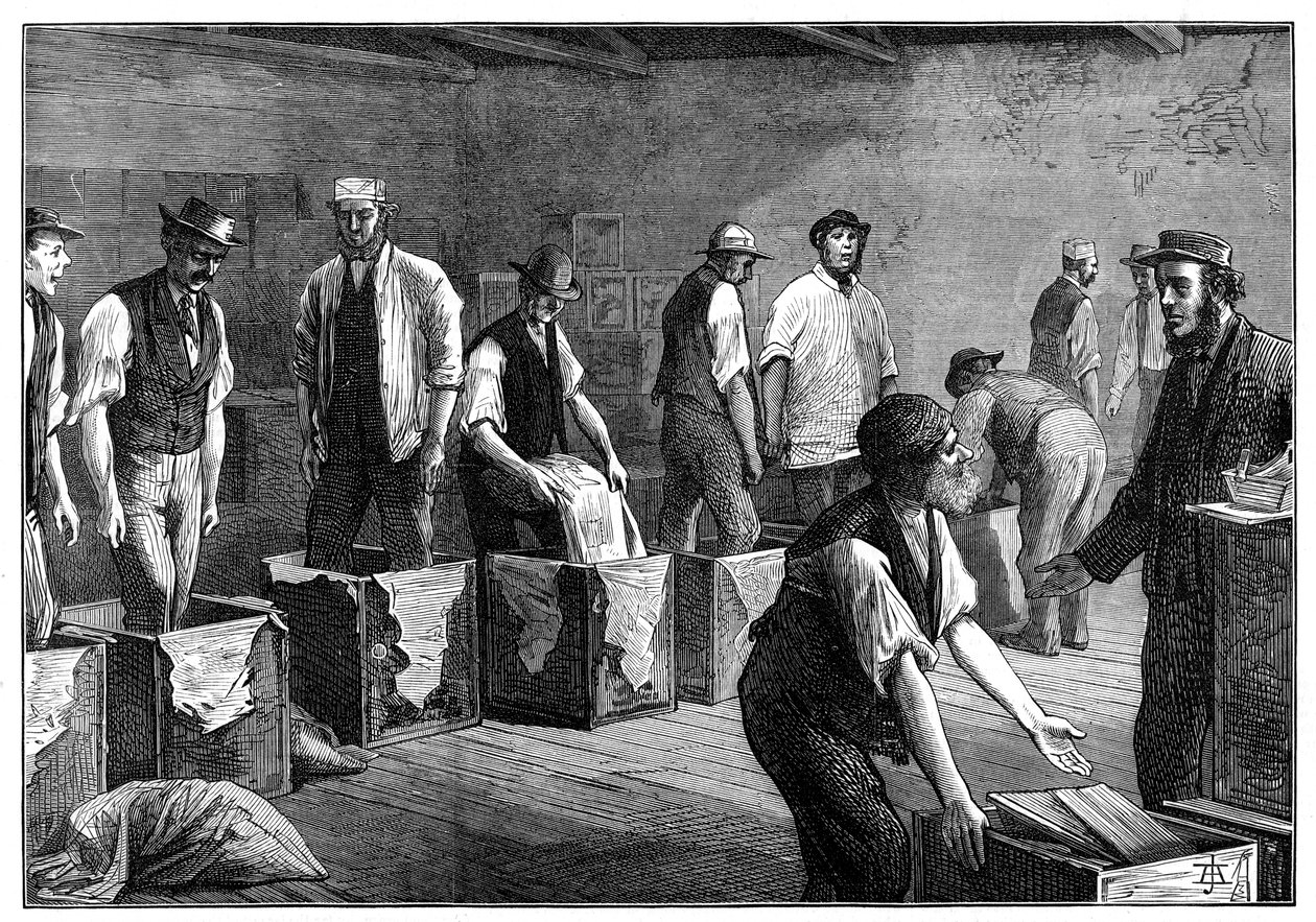 Påfylling av kister i et telager, 1874 av Unbekannt