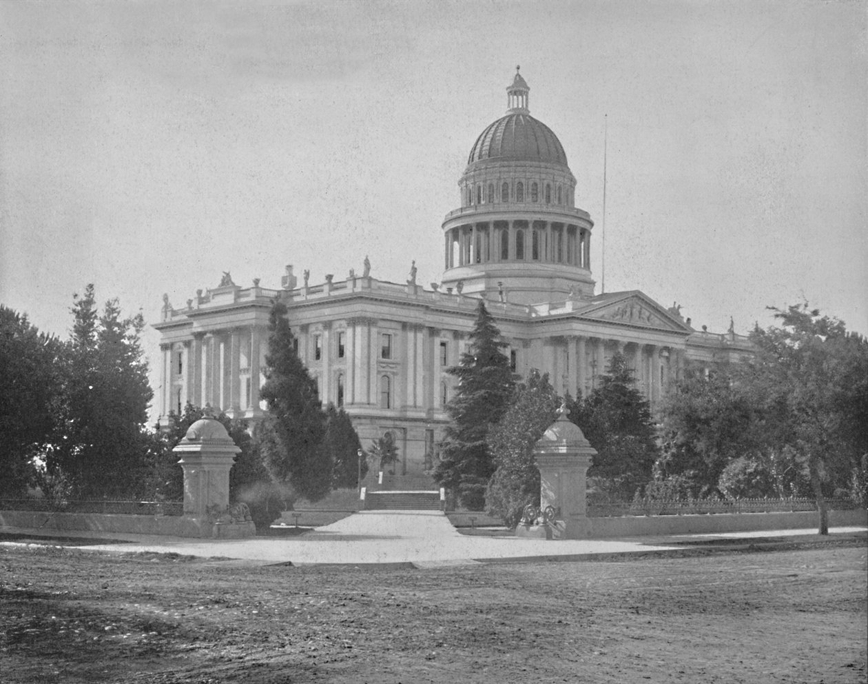 State Capitol, Sacramento, California, c1897. av Unbekannt