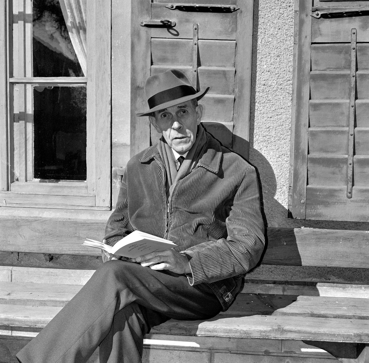 Sveits Gustave Literature Roud (s/hvitt bilde) av Unbekannt