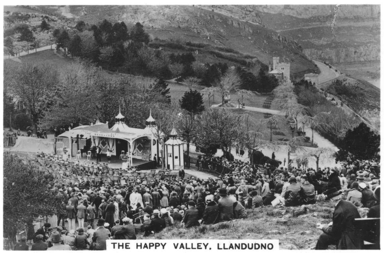 The Happy Valley, Llandudno, 1937 av Unbekannt