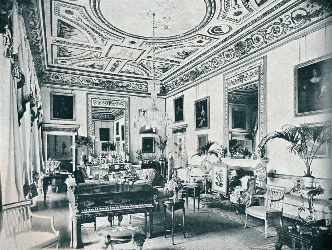 The Salon, Avington, c1908 av Unbekannt