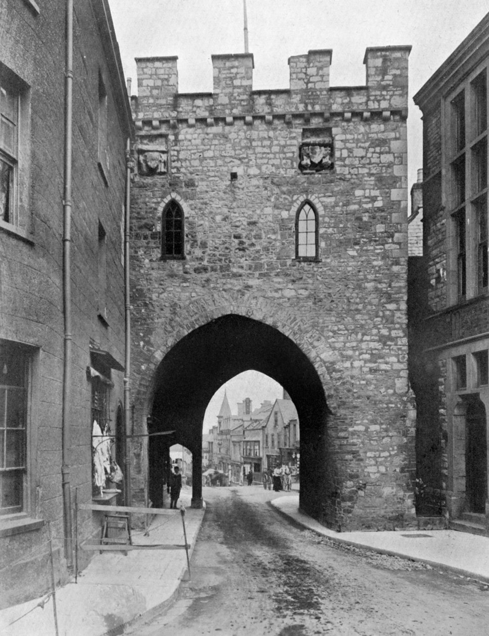 The Town Gate, Chepstow, Monmouthshire, Wales, 1924-1926 av Unbekannt
