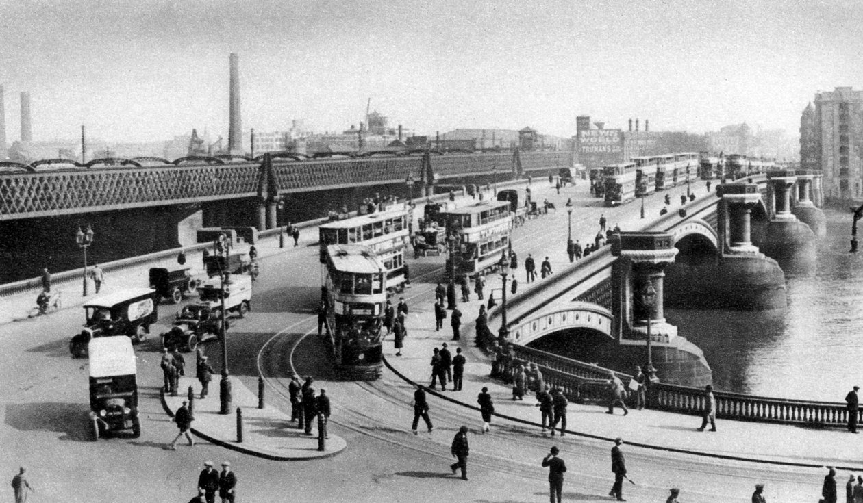 De to broene ved Blackfriars, London, 1926-1927 av Unbekannt