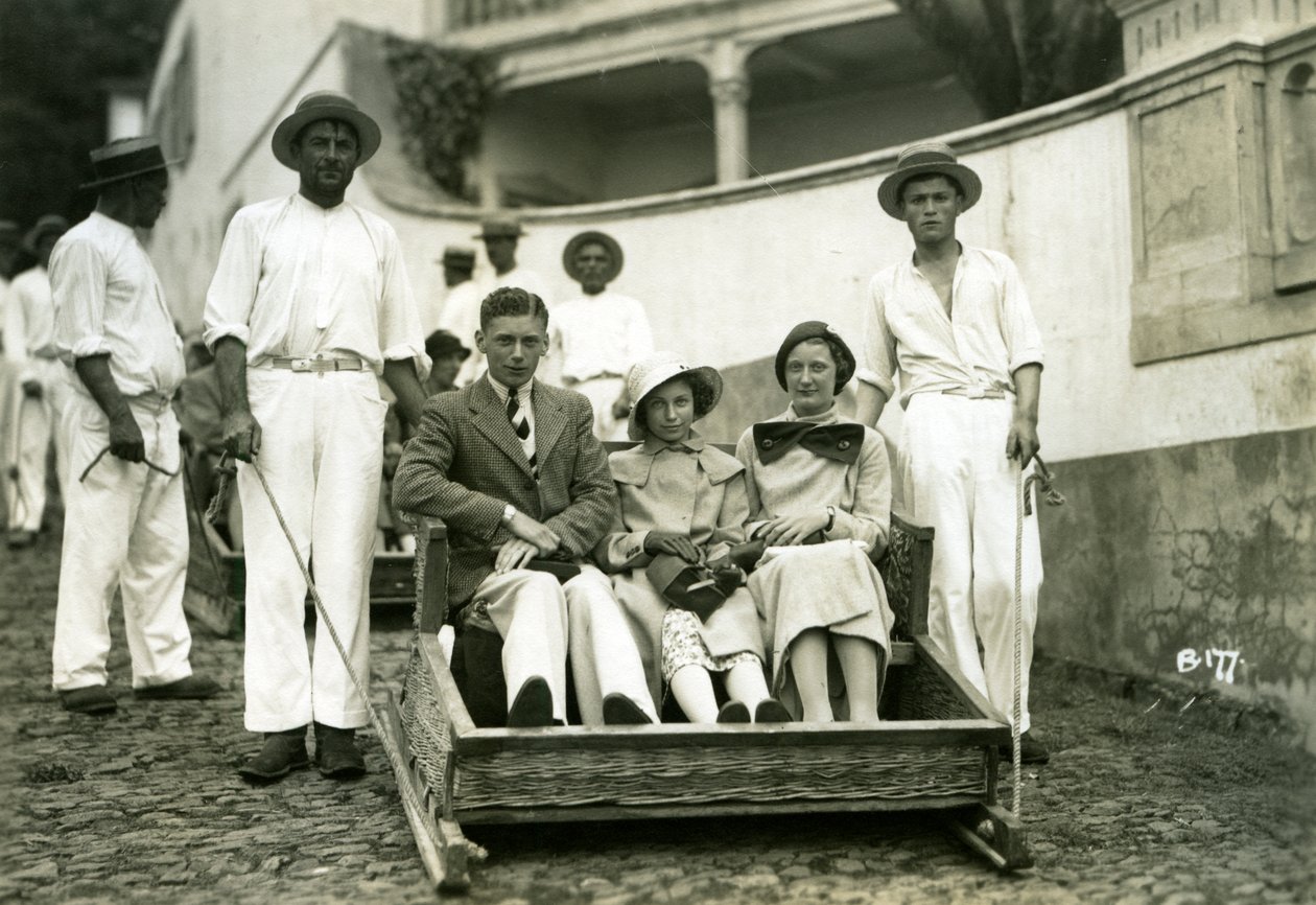 Turister, Madeira, c1920-c1940s av Unbekannt