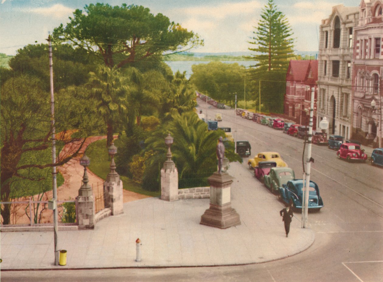 Treasury Gardens, c1947. av Unbekannt