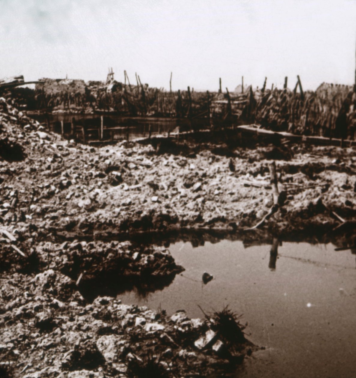 skyttergraver, c1914-c1918 av Unbekannt