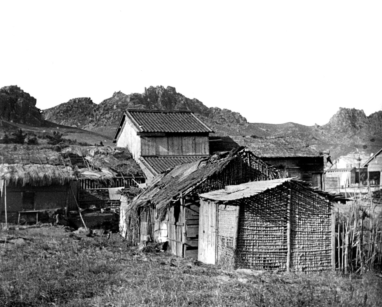 Landsbyhytter i Korea, 1900 av Unbekannt