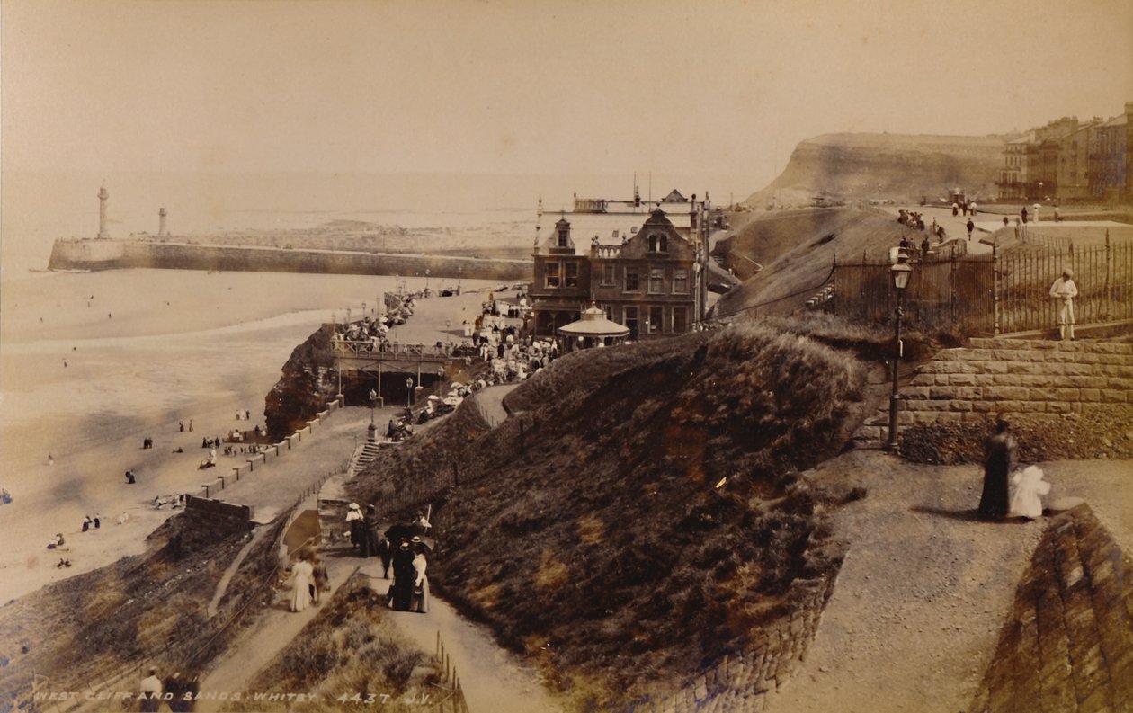 West Cliff and Sands, 1929. av Unbekannt