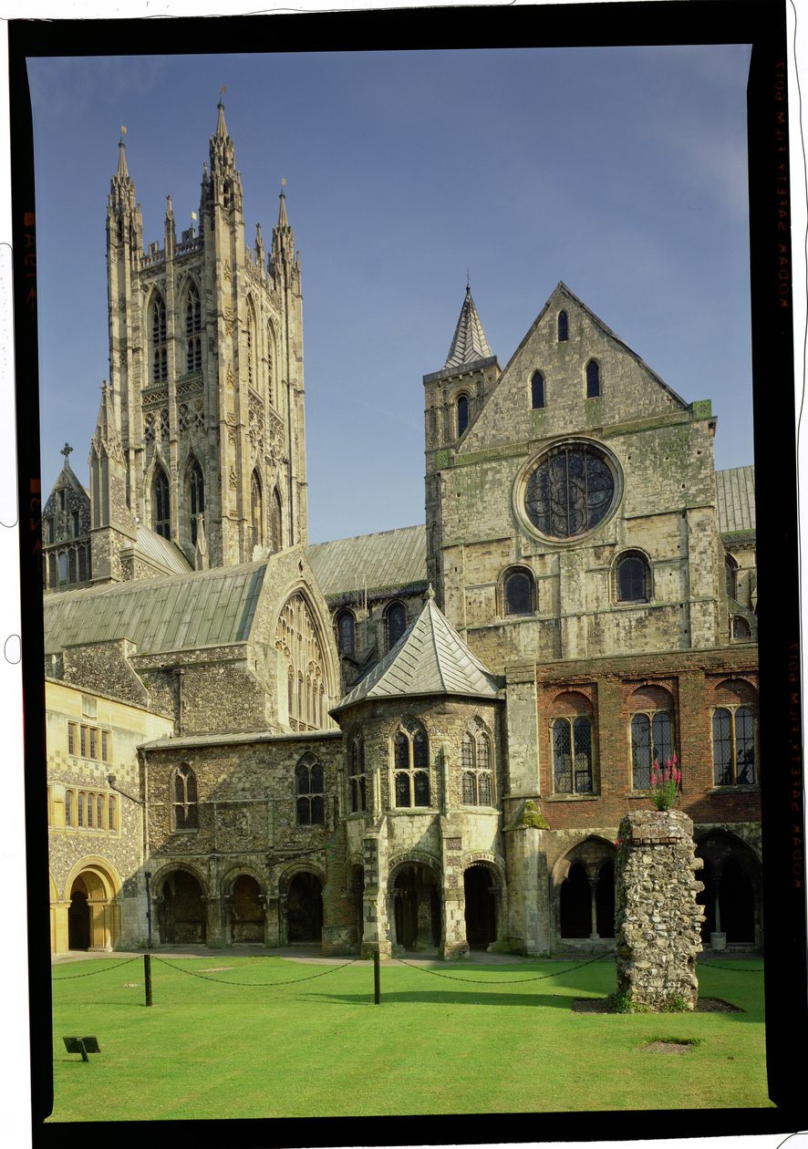 Utvendig utsikt over Canterbury Cathedral, Kent av Unbekannt Unbekannt
