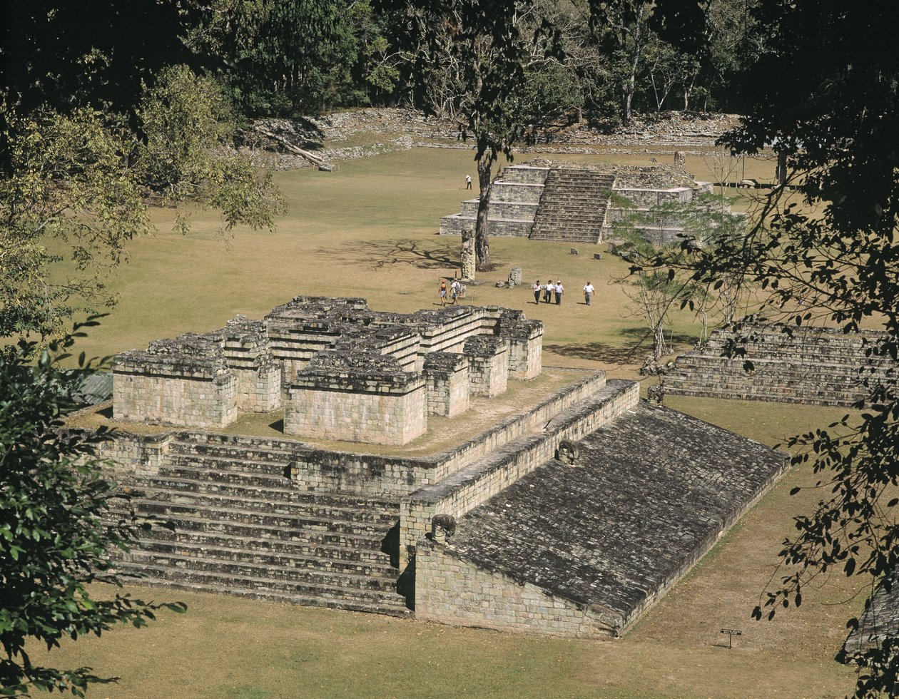 The Great Square, Maya-ruiner, klassisk periode, ca. 300-900 e.Kr av Unbekannt Unbekannt