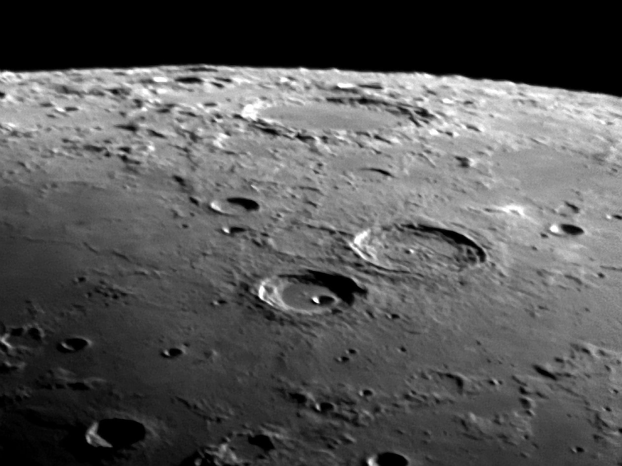 Atlas og Hercules Craters, 25. mai 2004 av Unbekannter Künstler