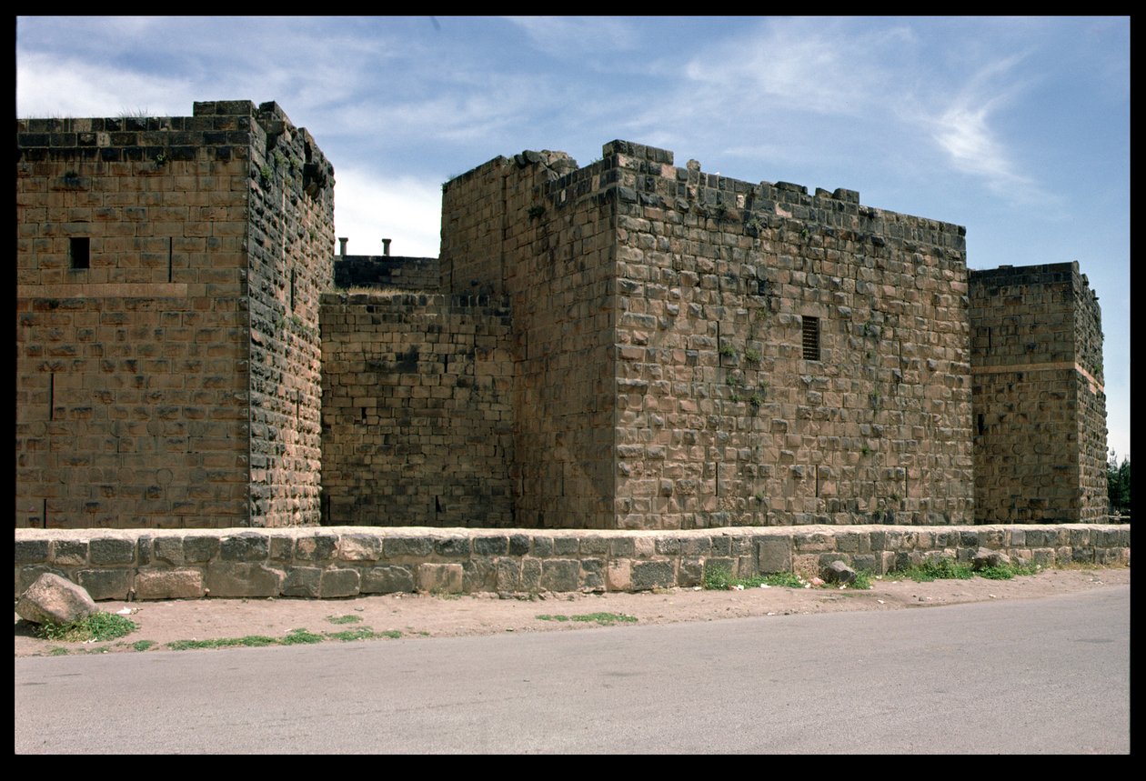 Festningsmur, ca. 1100-1200-tallet (bilde) av Unbekannt