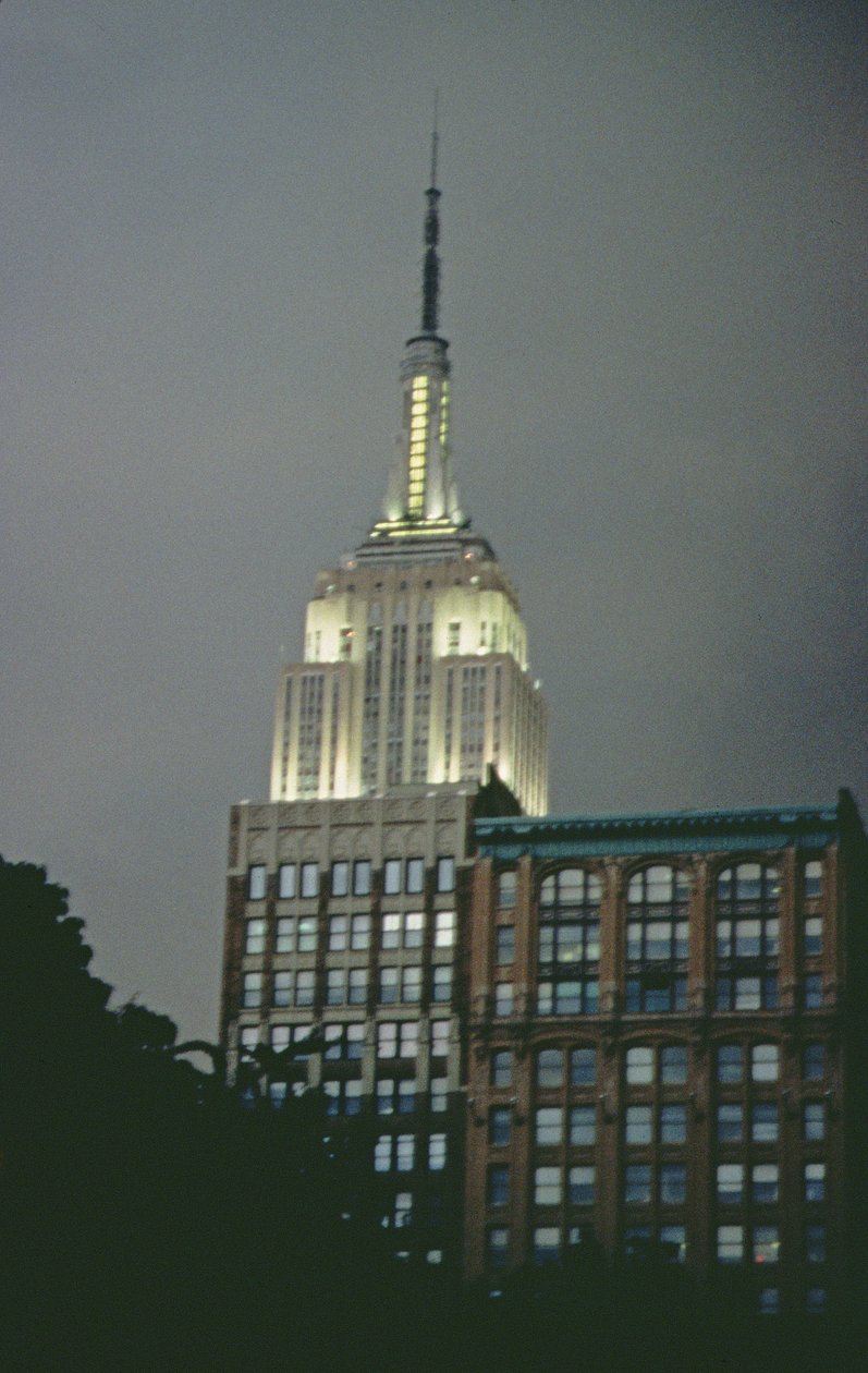 Empire State Building om natten (bilde) av Unbekannt