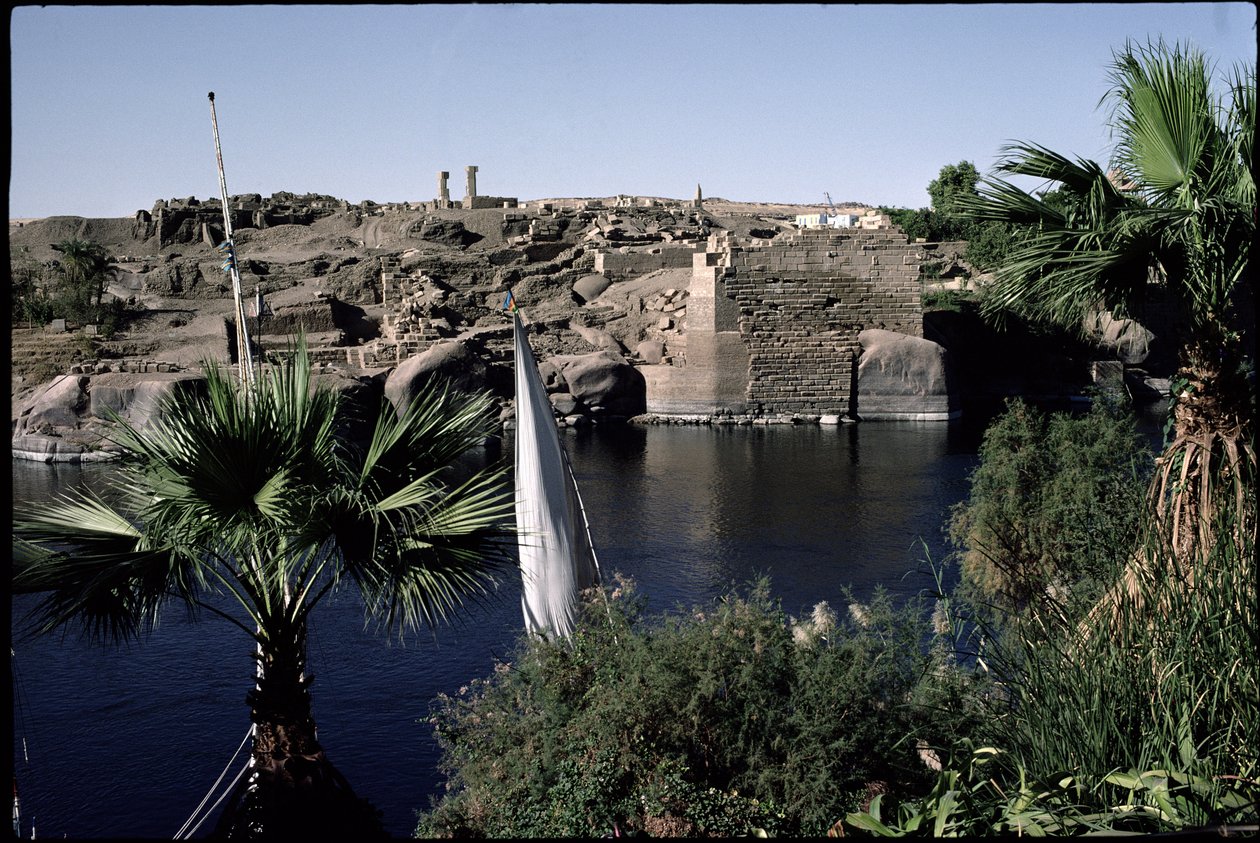 Utsikt over Elephantine Island (bilde) av Unbekannt
