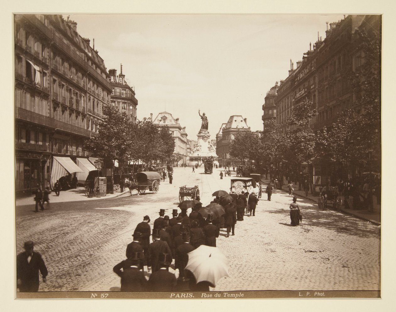 Funeral Cortege, Paris av Unknown