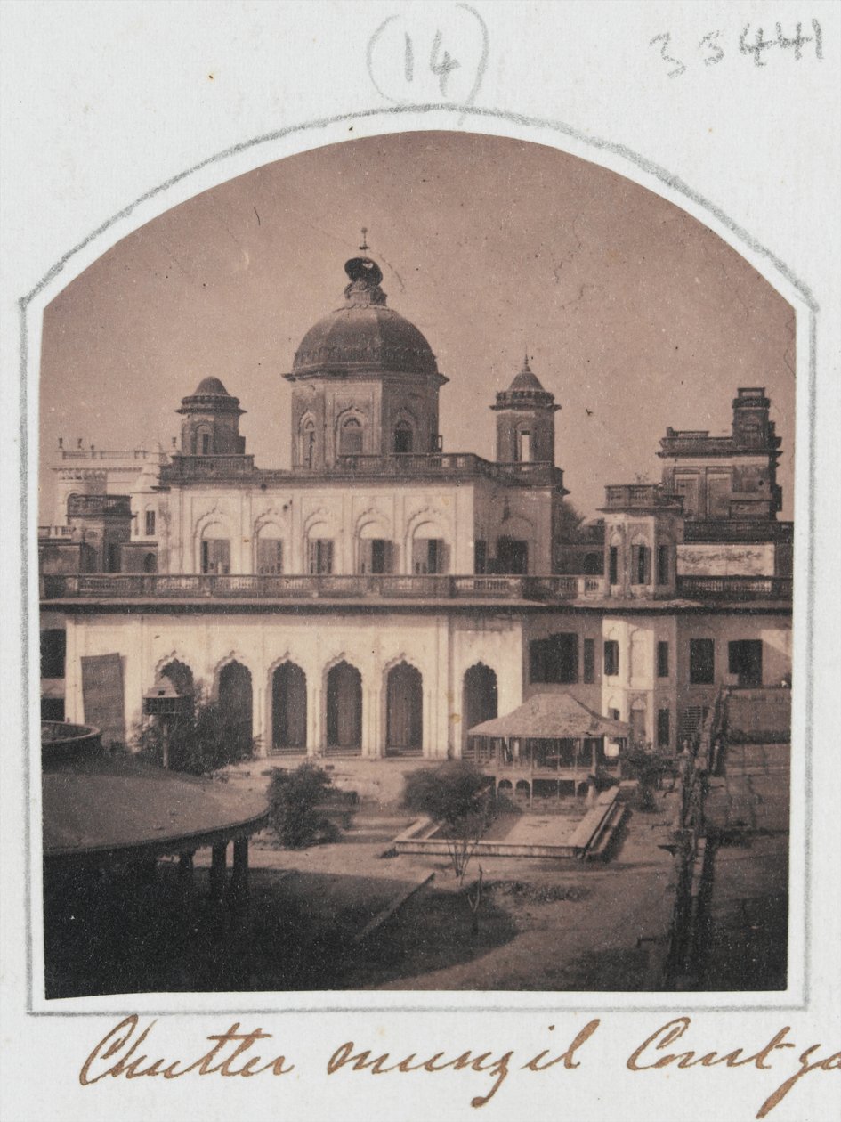 Chutter Munzil Courtyard av Unknown photographer