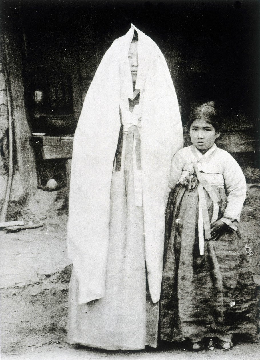 Koreansk kvinne og ung jente av Unknown photographer