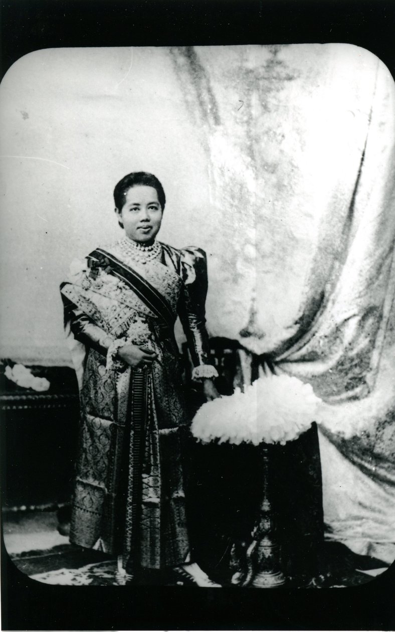 Dronning Saovabha Phongsri, ca. 1880 (s/hvitt-bilde) av Unknown photographer
