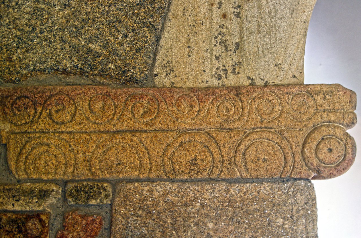 Visigotiske utskjæringer i kapellet i São Pedro de Balsemão, Sé, Lamego, Portugal ca. 599 (granitt) av Visigothic