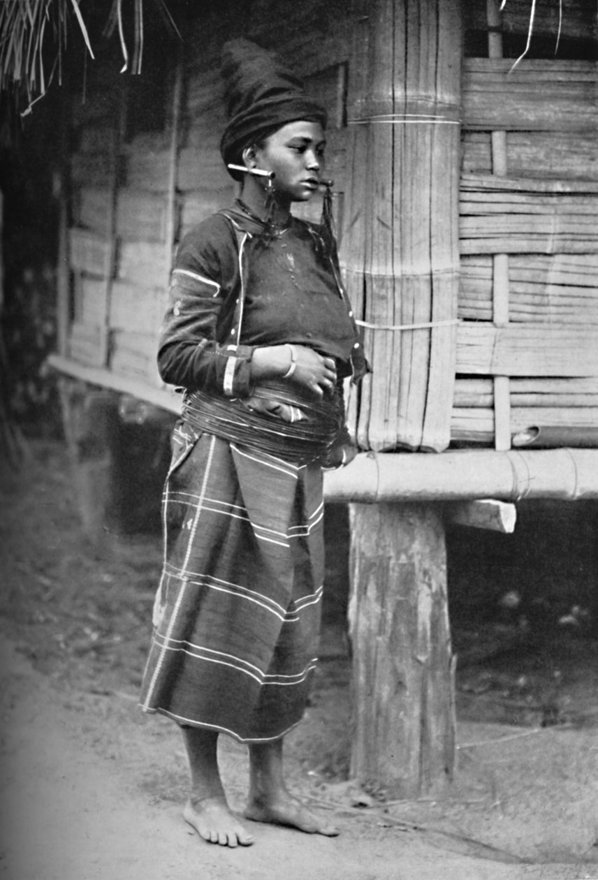 En Kachin-kvinne, 1902 av Watts and Skeen