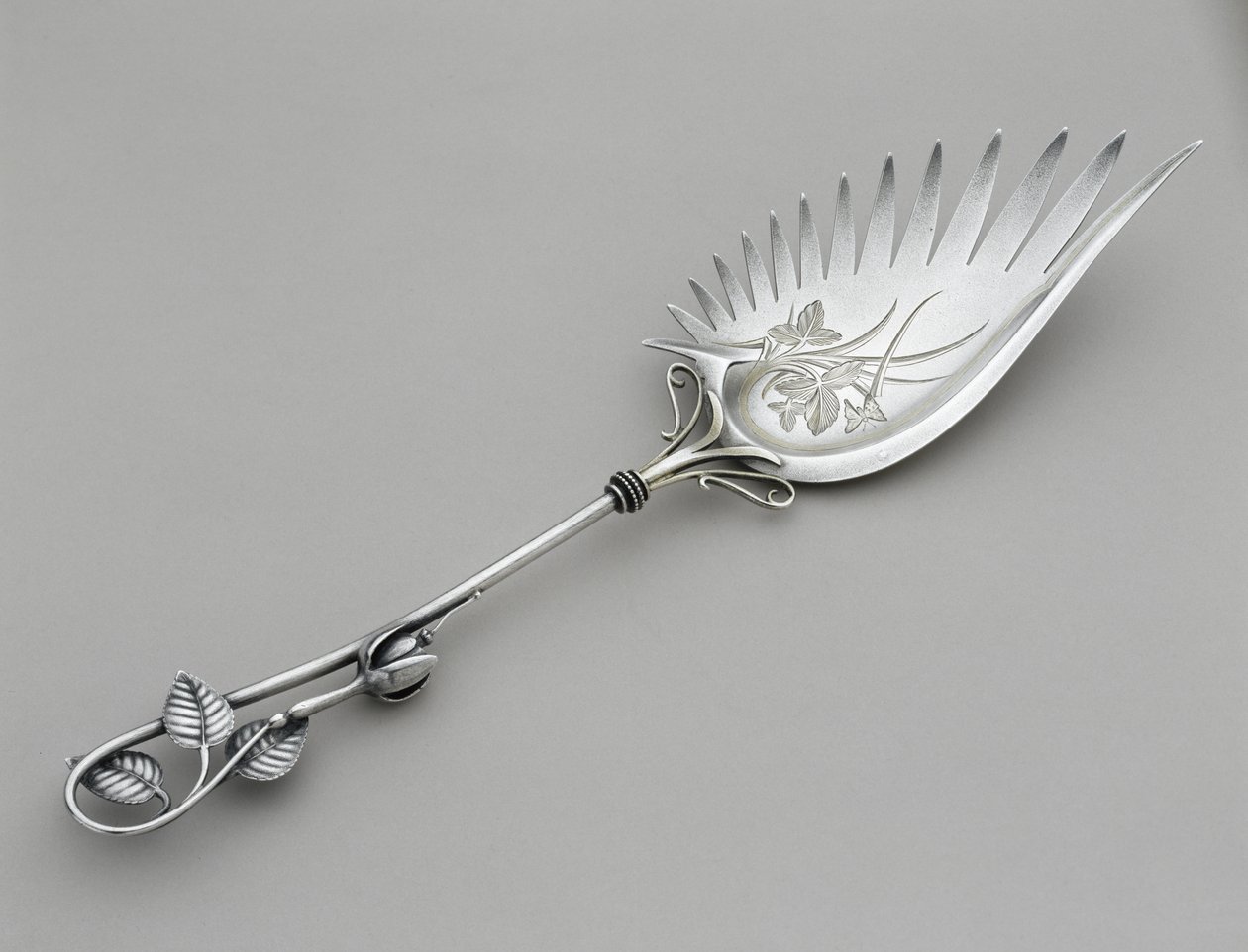 Makaroni kniv av Whiting Manufacturing Company (attr. to)