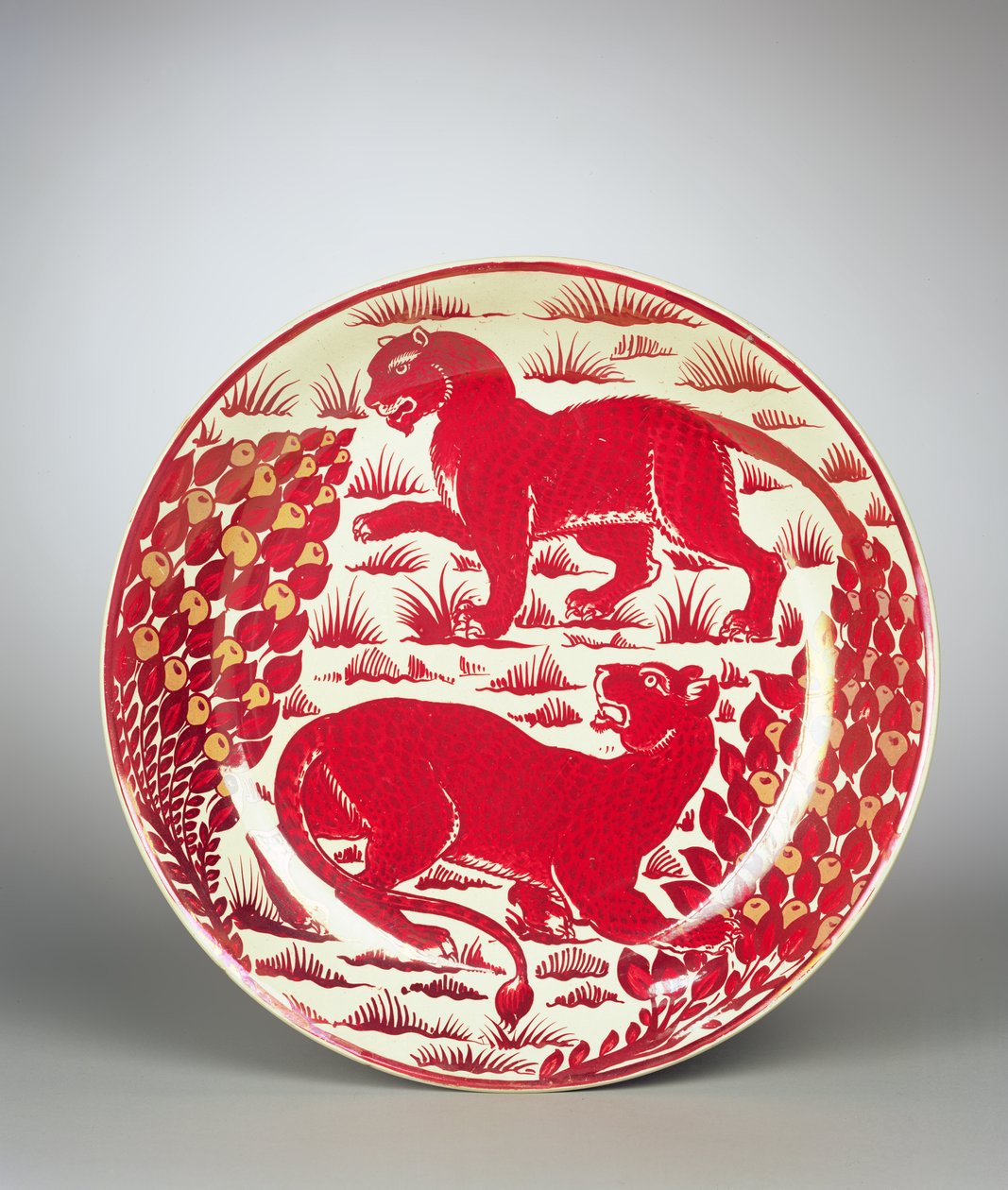 Lader, produsert av William de Morgan and Company, London, ca. 1880 (rubinglans på et Staffordshire-emne) av William de Morgan