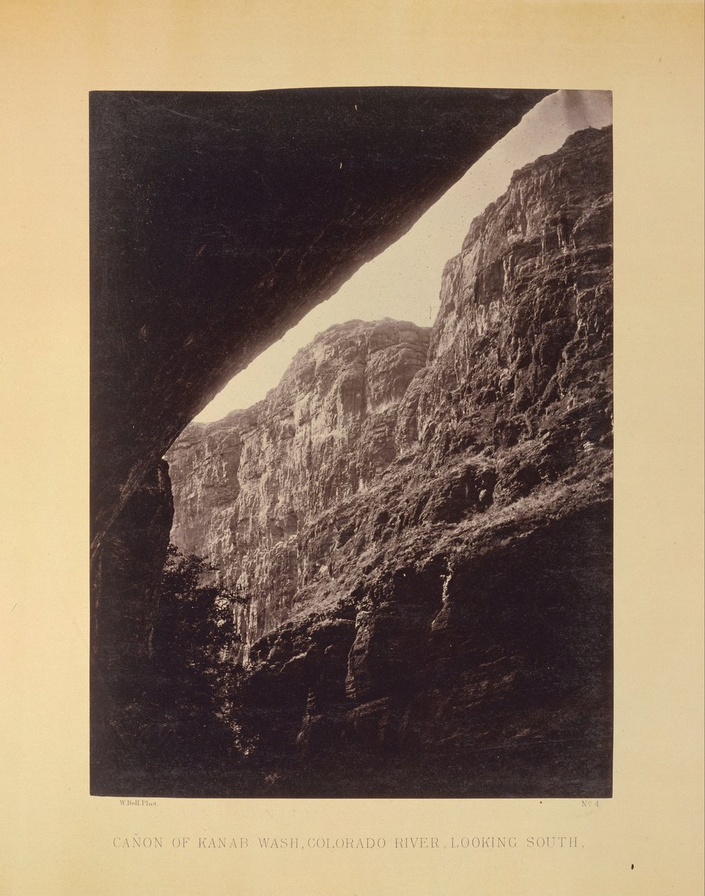 Cañon of Kanab Wash, Colorado River, Ser mot sør av William H. Bell