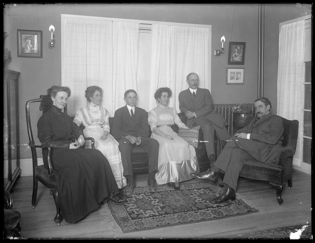 Quinn familiegruppeportrett, ca. 1911-12 av William Davis Hassler