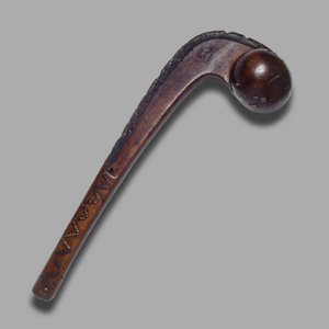 Ballhodet Tomahawk Club (tre og messing)
