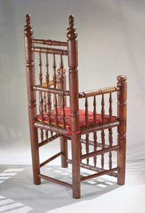 Brewster stol (tre og tekstil)