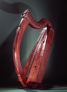 Harpe (tre med messing og sølv)