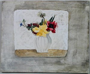 Vårblomster i en hvit krukke, ca. 1930